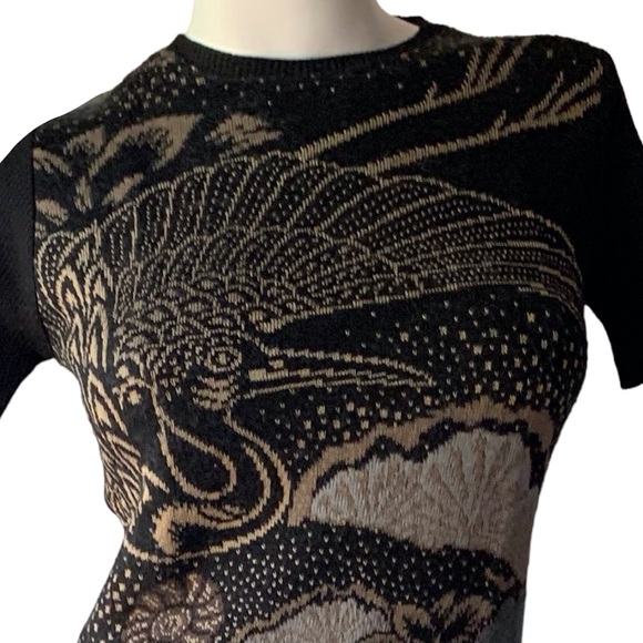 French crane & cloud pattern neutral w/black back pullover knit sweater-Size S/M - Picture 5 of 6